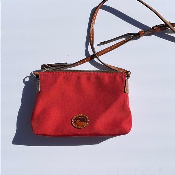 ❤️Dooney Bourke ❤️ crossbody❤️ - Picture 3 of 11